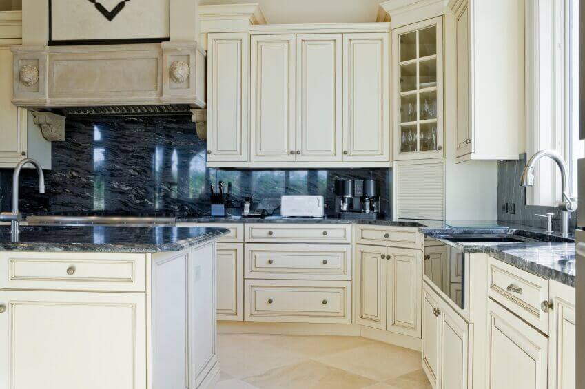 Backsplash with Dark Cabinets and Granite Subway countertopsnews