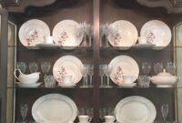 how to arrange a china cabinet How to arrange a china cabinet