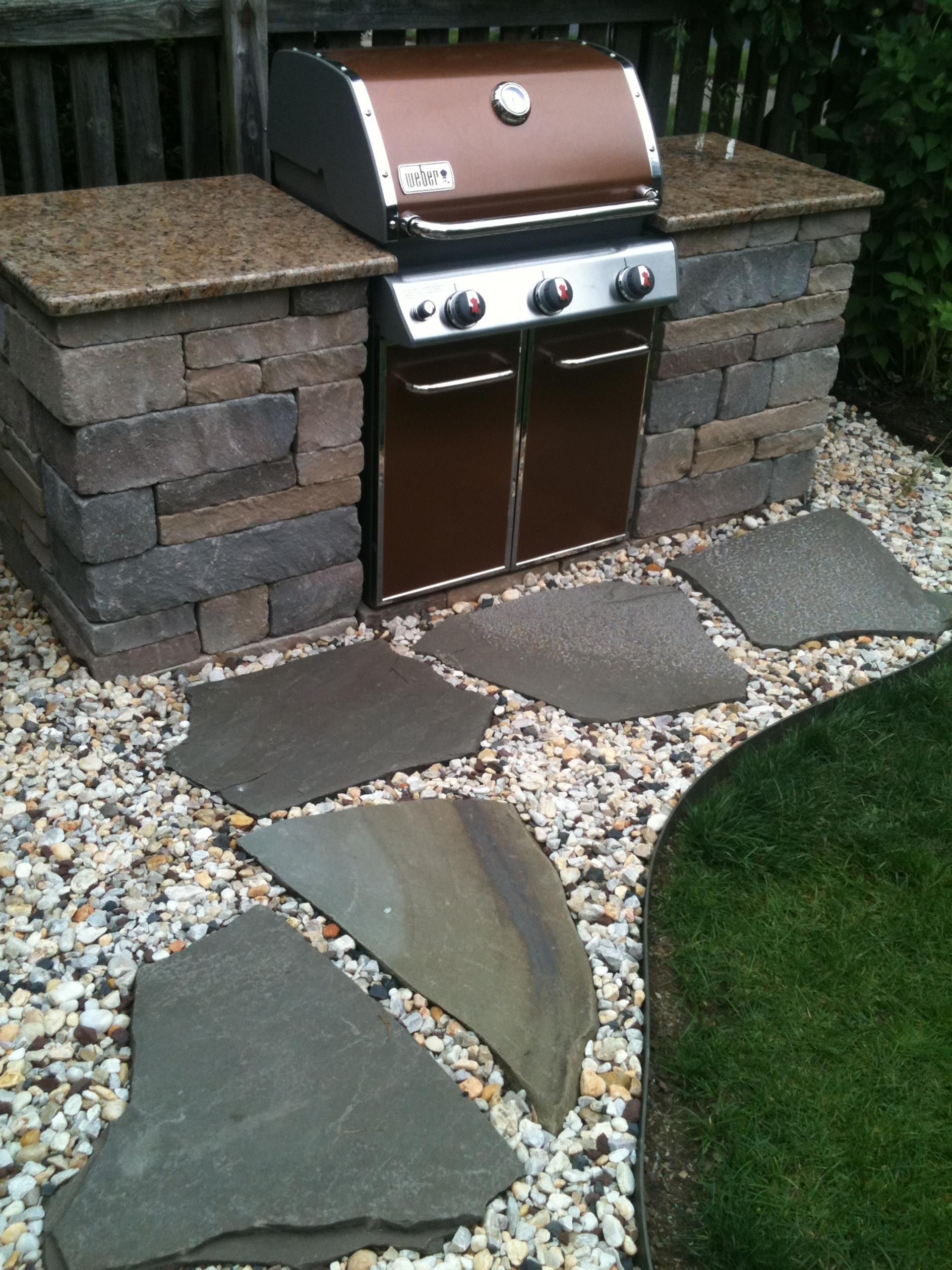 Small Outdoor Grill Ideas 13 - iTs Home Ideas | Backyard grill ideas