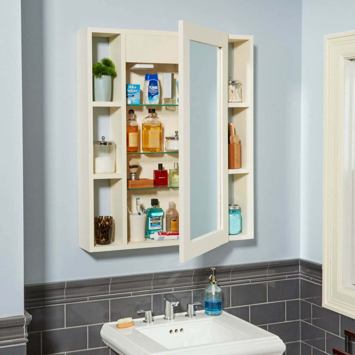 how to build a medicine cabinet Medicine cabinet diy bathroom build wooden storage built simple cool cabinets plans wood makeovers woodworking diynetwork shelves via shelterness side