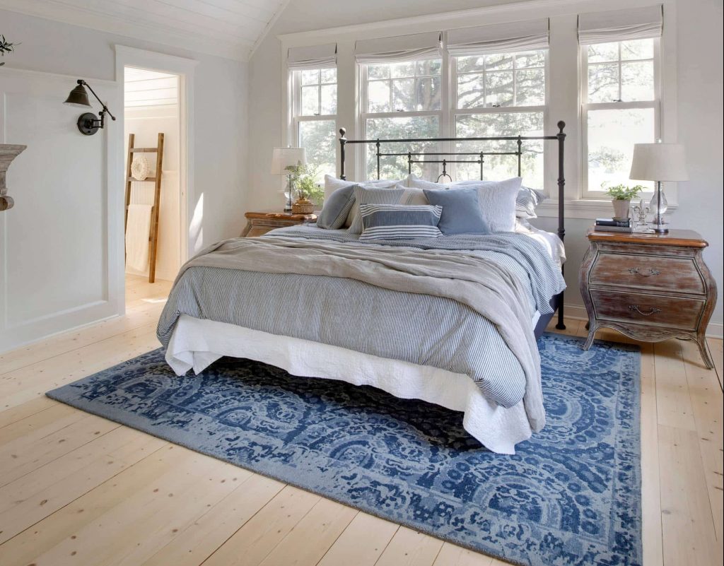 what size rug under king bed The right rug size for your bedroom