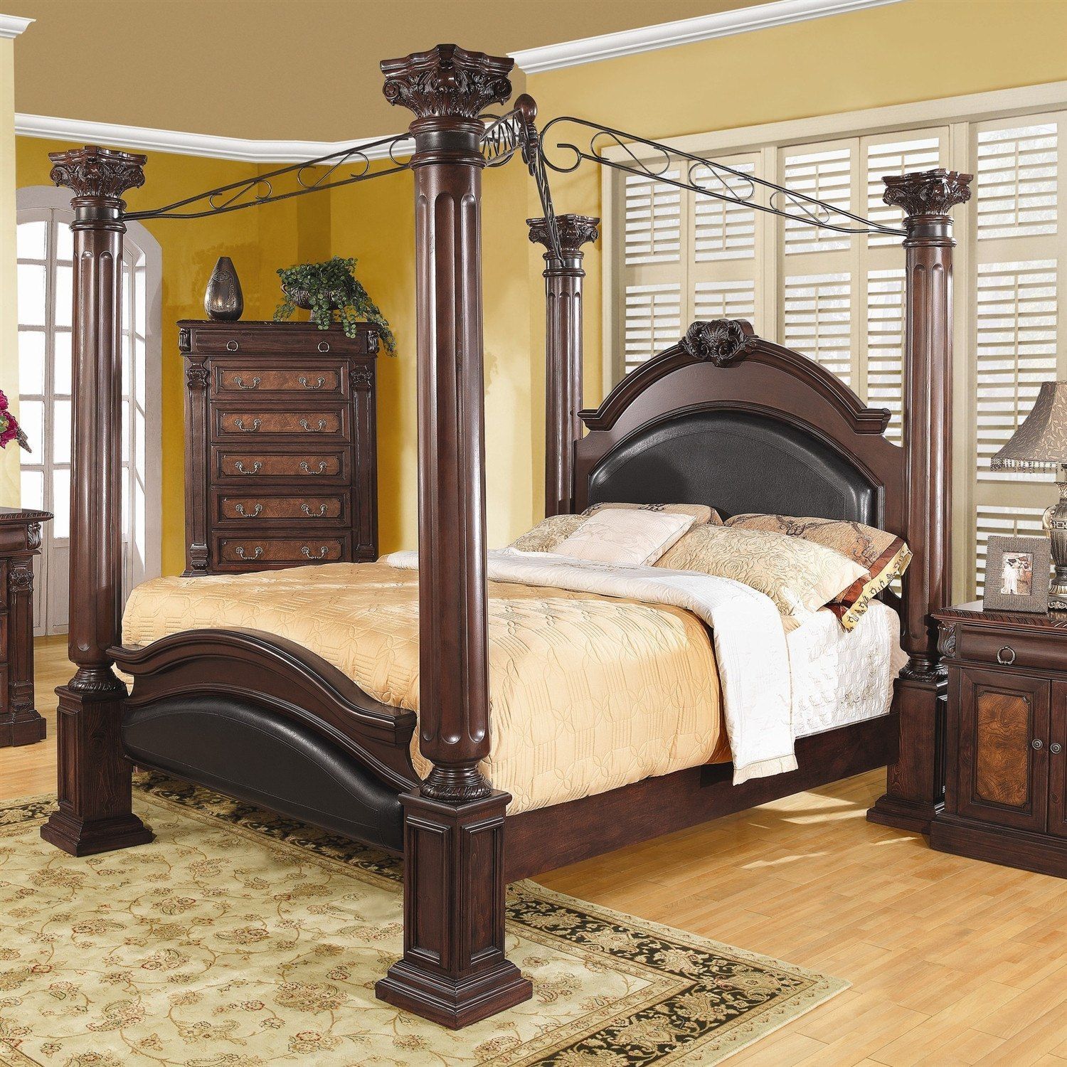 Queen Size Poster Bedroom Sets Queen poster bed furniture